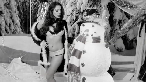 Kelly Brook nude photo 144