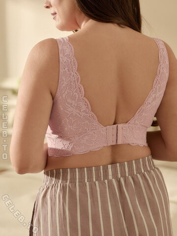 Kelly Brook nude photo 93