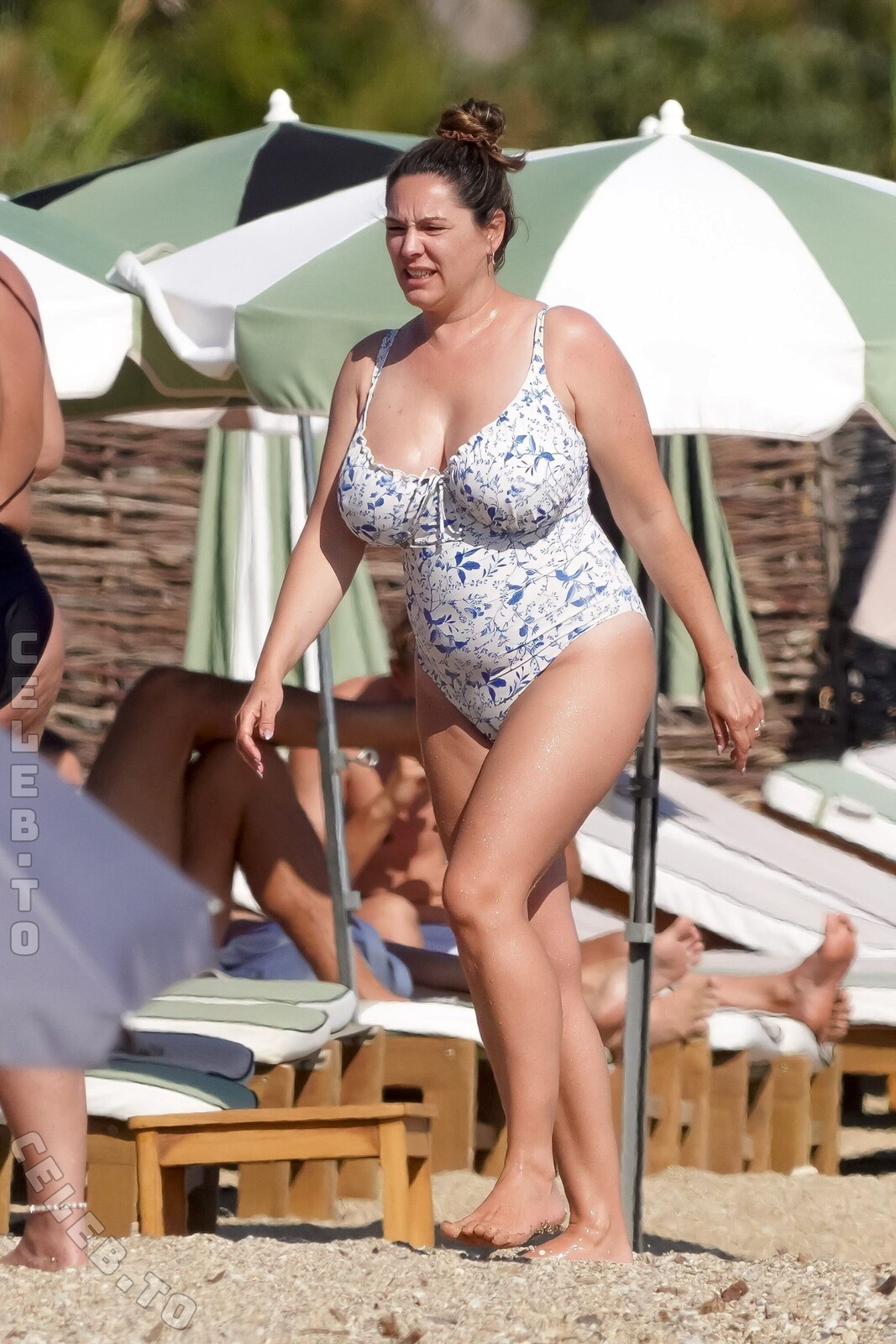 Kelly Brook nude photo 3