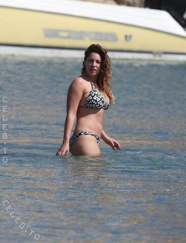 Kelly Brook nude photo 24