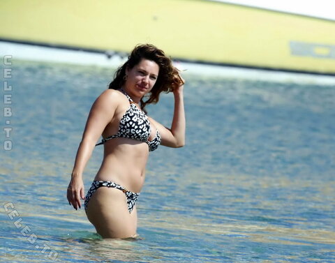 Kelly Brook nude photo 19