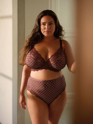 Kelly Brook photo 3