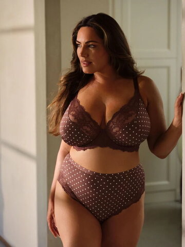 Kelly Brook photo 4