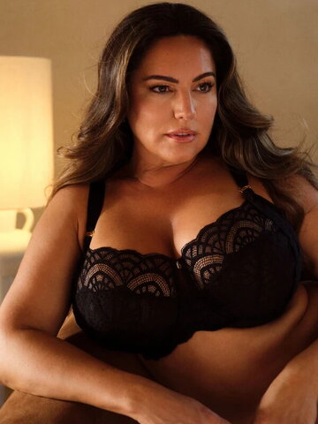 Kelly Brook nude photo 41