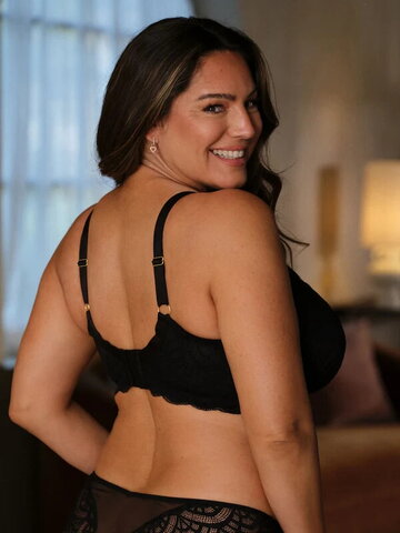 Kelly Brook nude photo 34