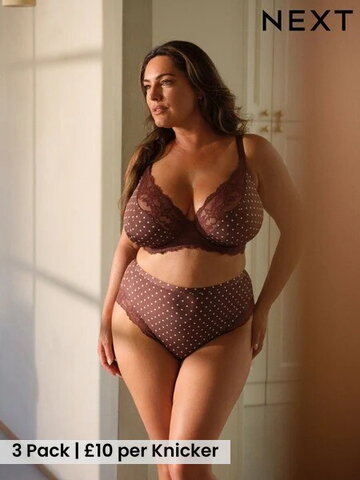 Kelly Brook nude photo 30