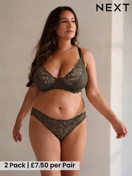 Kelly Brook nude photo 25
