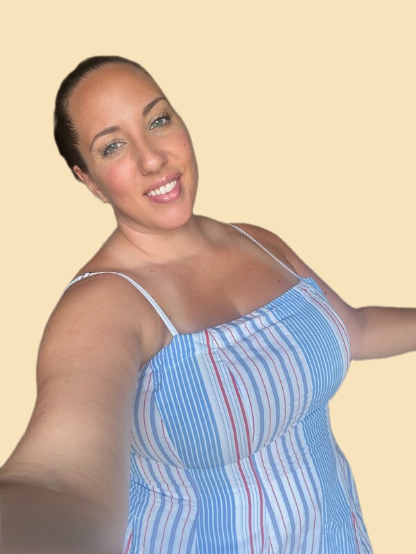Kelly Divine nude photo 1