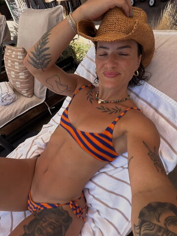 Kelly Matthews Hot (1 photo)