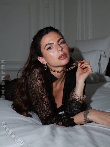 Kelly Piquet nude photo 24