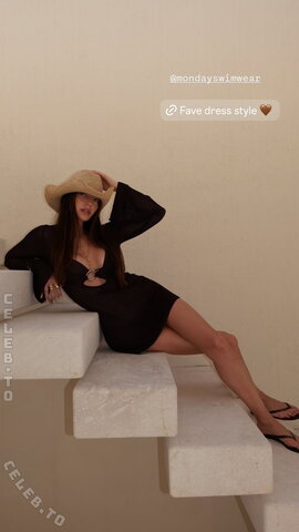 Kelly Piquet nude photo 6
