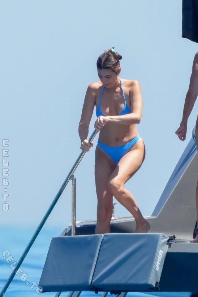 Kelly Piquet nude photo 7