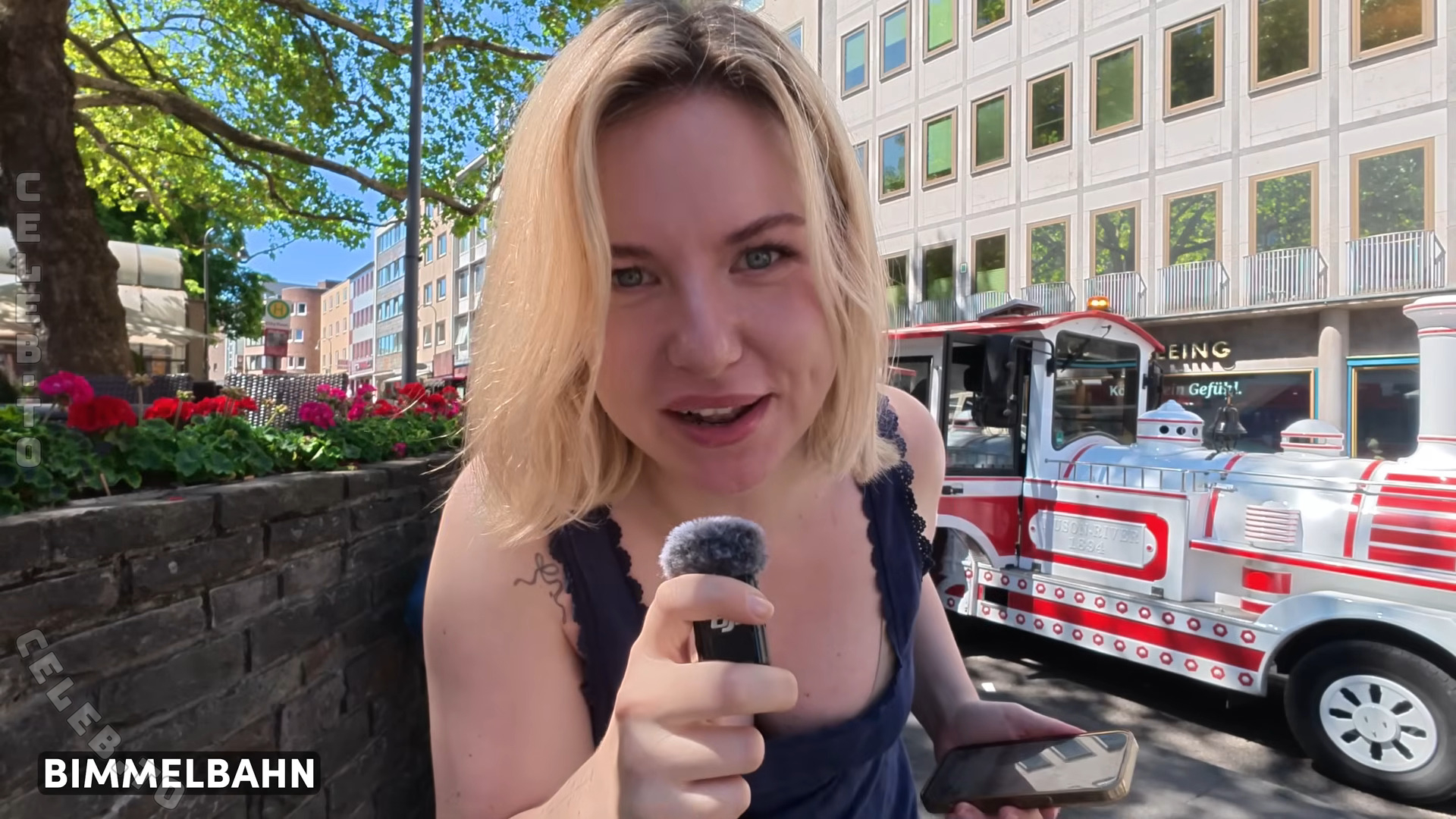 KellyMissesvlog nude photo 3