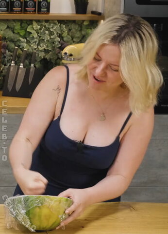 KellyMissesvlog nude photo 7