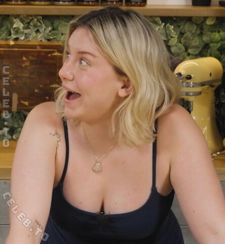 KellyMissesvlog nude photo 12