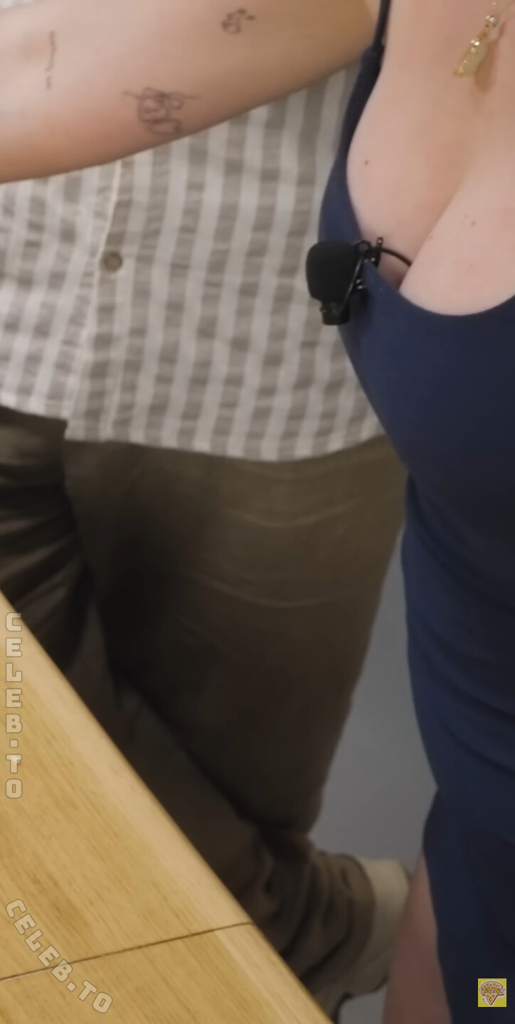 KellyMissesvlog nude photo 4
