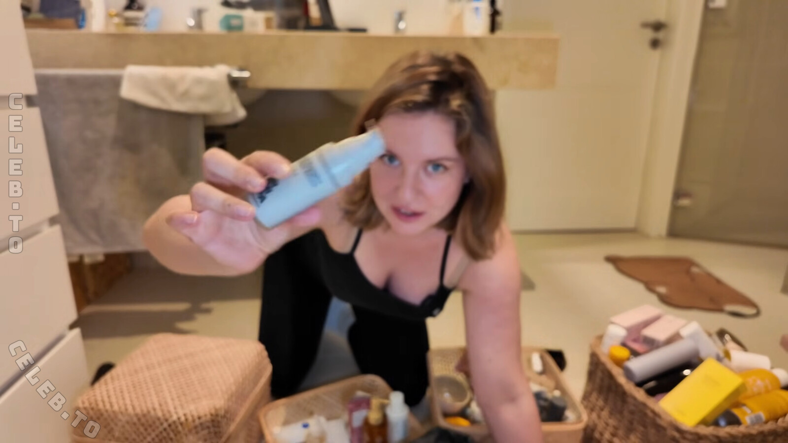 KellyMissesvlog nude photo 3