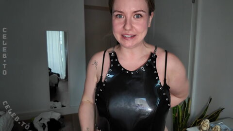KellyMissesvlog nude photo 10