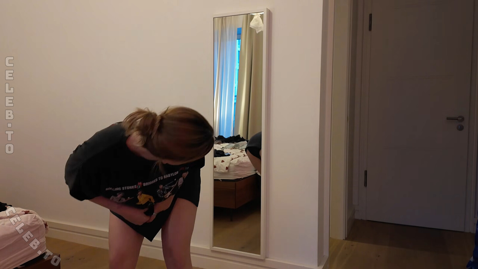 KellyMissesvlog nude photo 16
