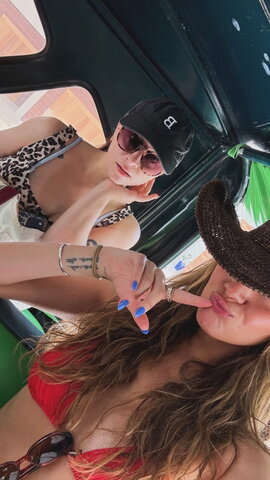 Kelsea Ballerini Sexy (1 photo)