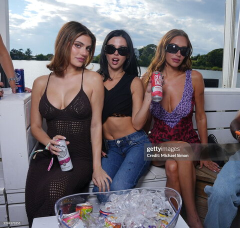 Kelsey Calemine & Fatherkels New (1 photo)