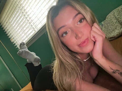 Kelsey.yessian nude photo 2