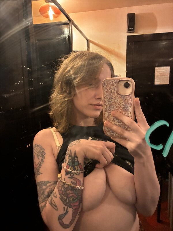 kelsie nude photo 20
