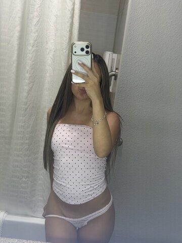 kenaliciouss nude photo 5