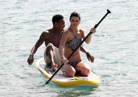 Kendall Jenner nude photo 21