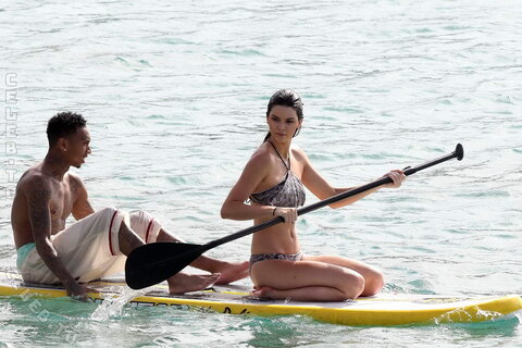 Kendall Jenner nude photo 13