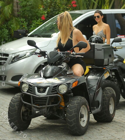 Kendall Jenner nude photo 98