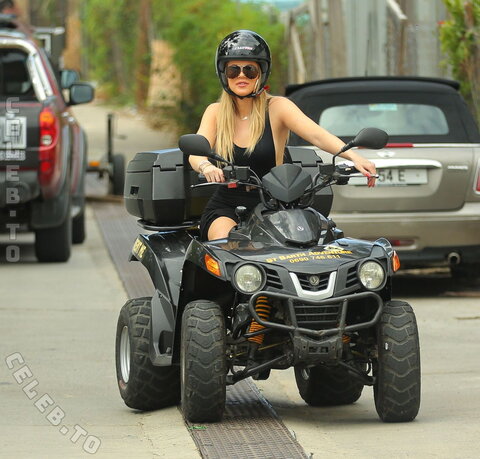 Kendall Jenner nude photo 103