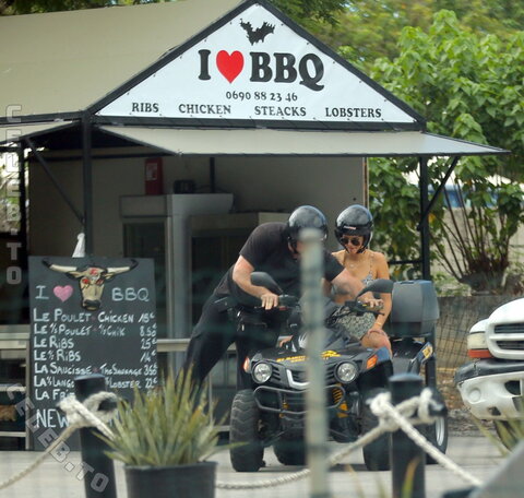 Kendall Jenner nude photo 106