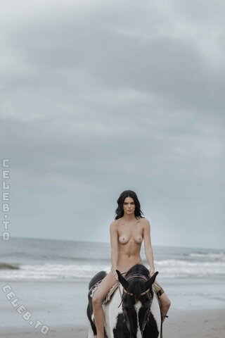 Kendall Jenner nude photo 48