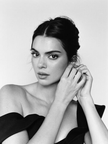 Kendall Jenner nude photo 26