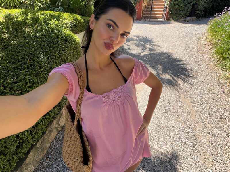 Kendall Jenner nude photo 3