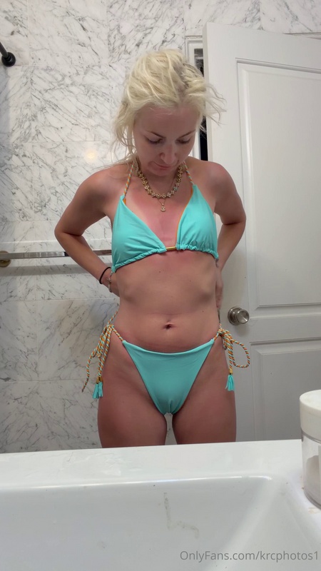 kerry carmody nude photo 5