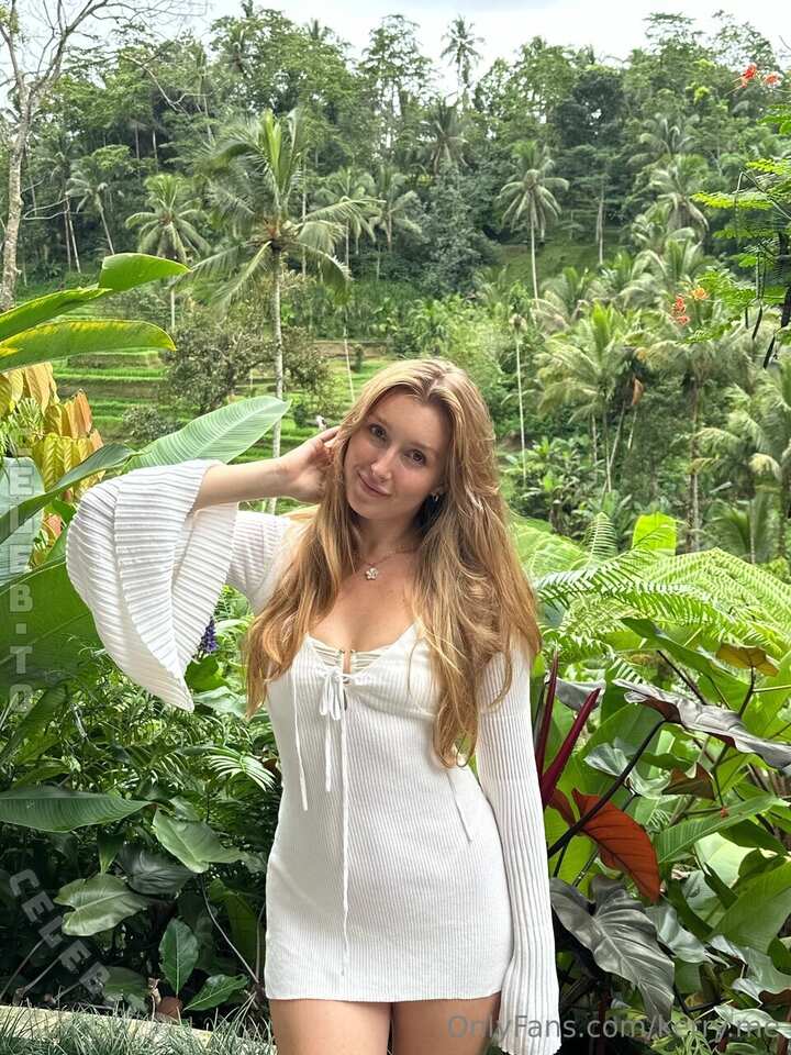 Kerry.me nude photo 2