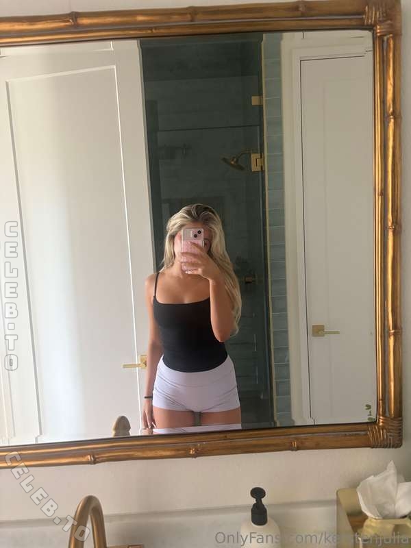 Kersten Julia nude photo 2
