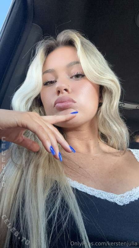 Kersten Julia nude photo 6