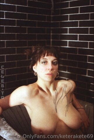 Keterakete69 nude photo 7