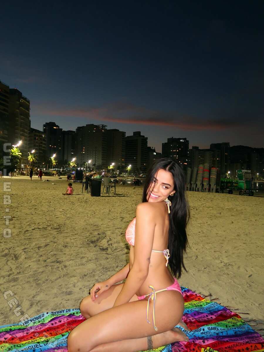 Key Alves nude photo 2