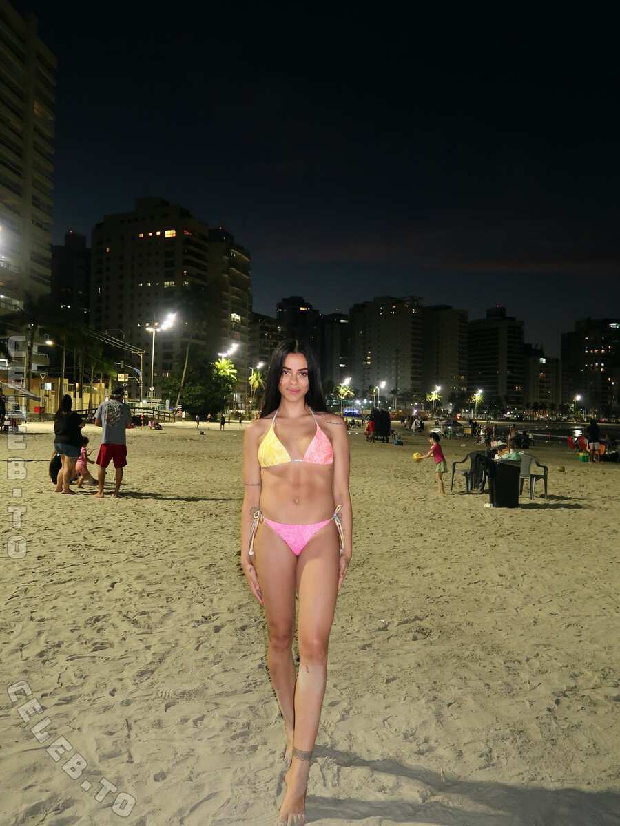 Key Alves nude photo 4