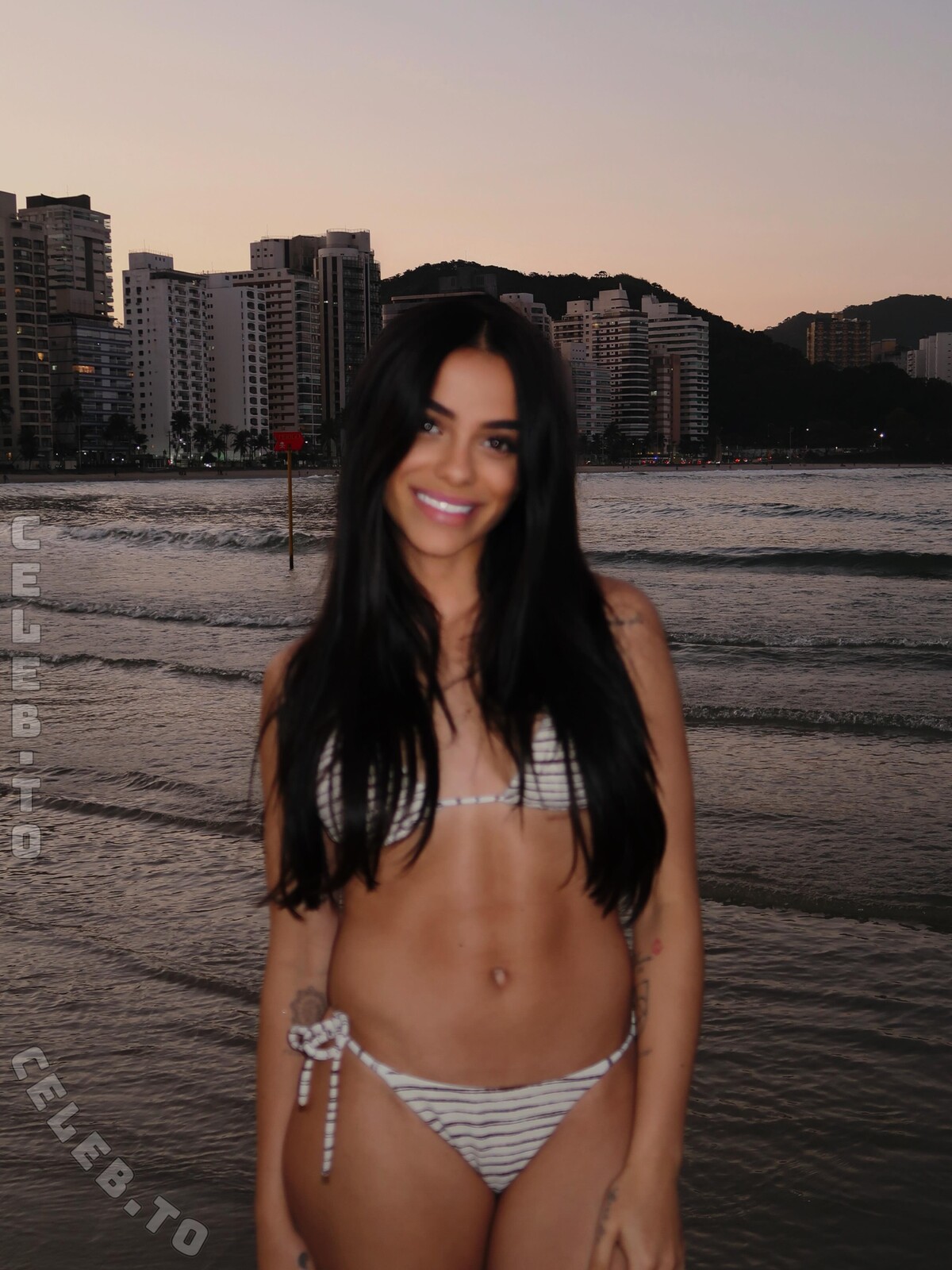 Key Alves nude photo 8