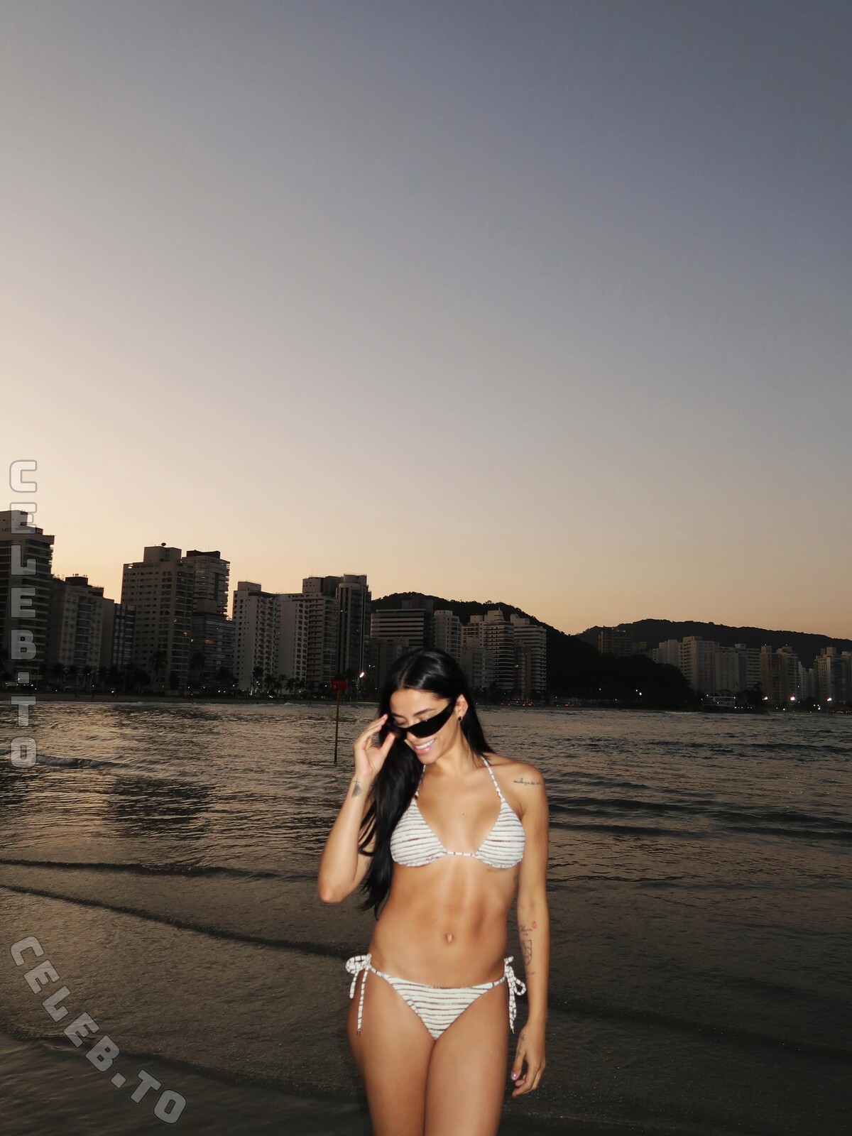 Key Alves nude photo 10