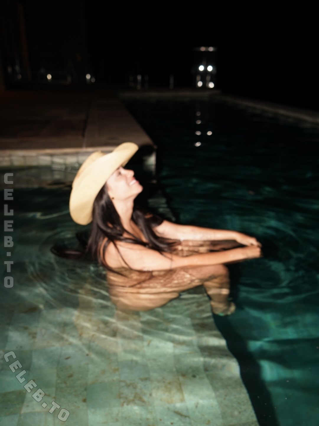 Key Alves nude photo 4
