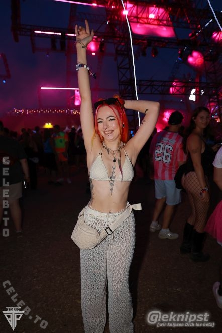 Keytohell nude photo 3