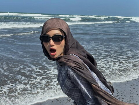 Khalisya Renata nude photo 9
