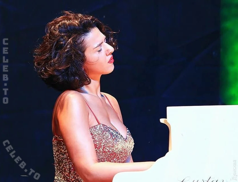 Khatia Buniatishvili nude photo 3