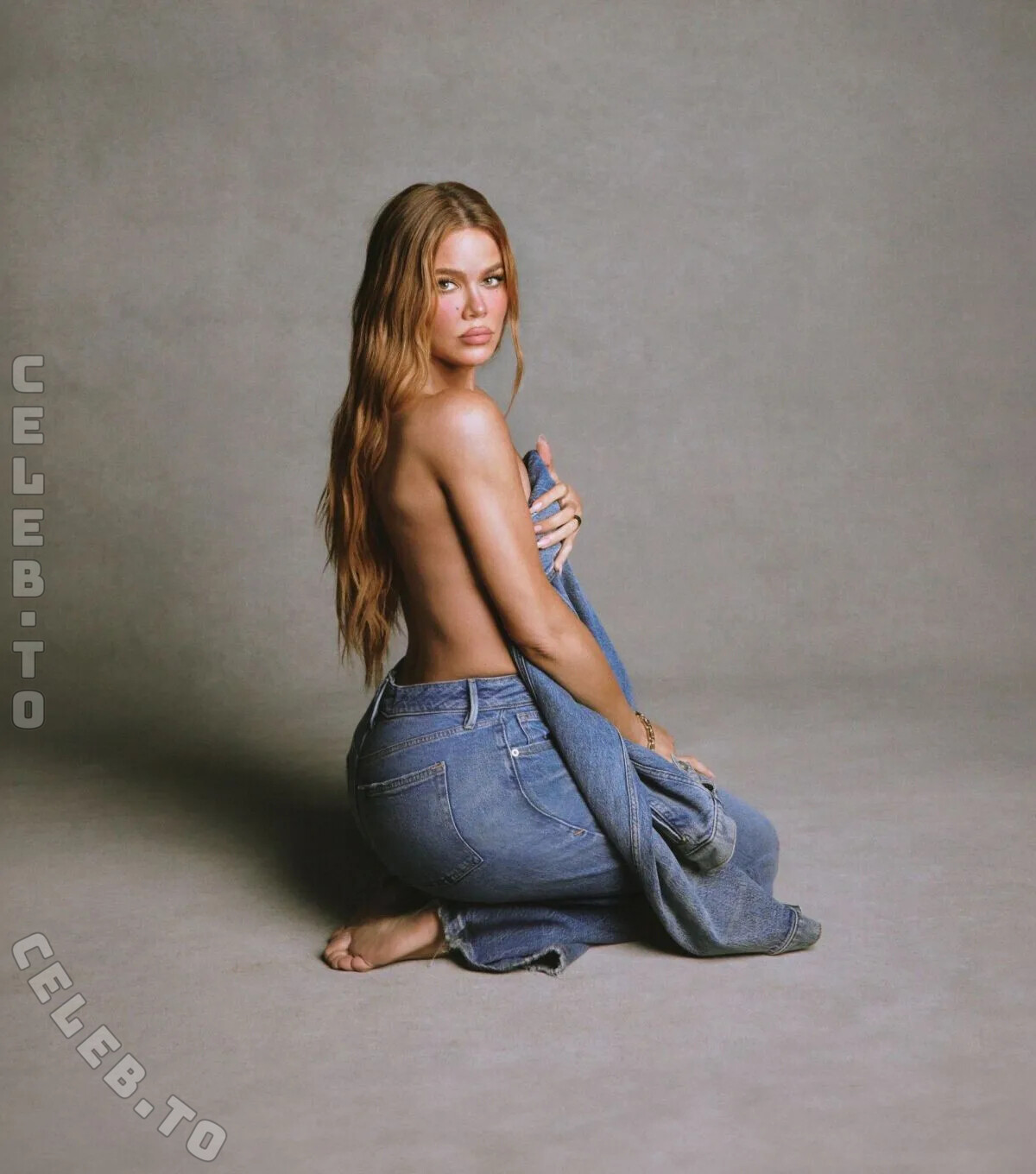 Khloé Kardashian nude photo 6
